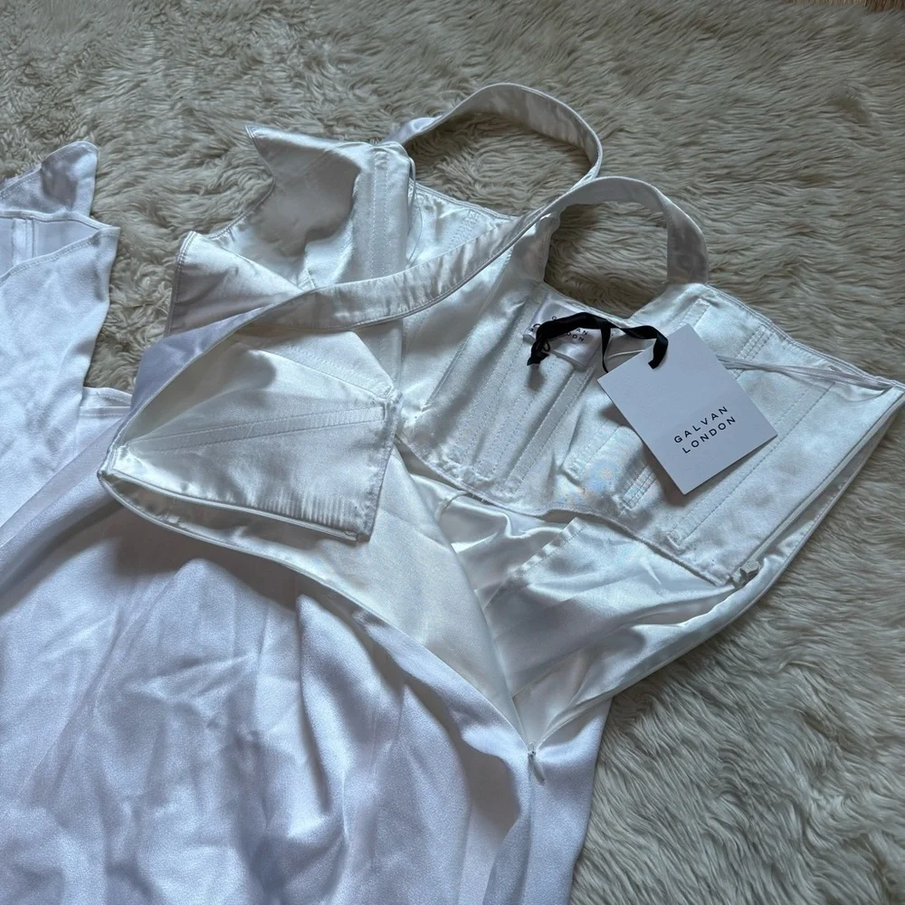 NWT Galvan London Hampshire Satin Crepe Bridal Gown - Size 10/12 - Picture 7 of 10